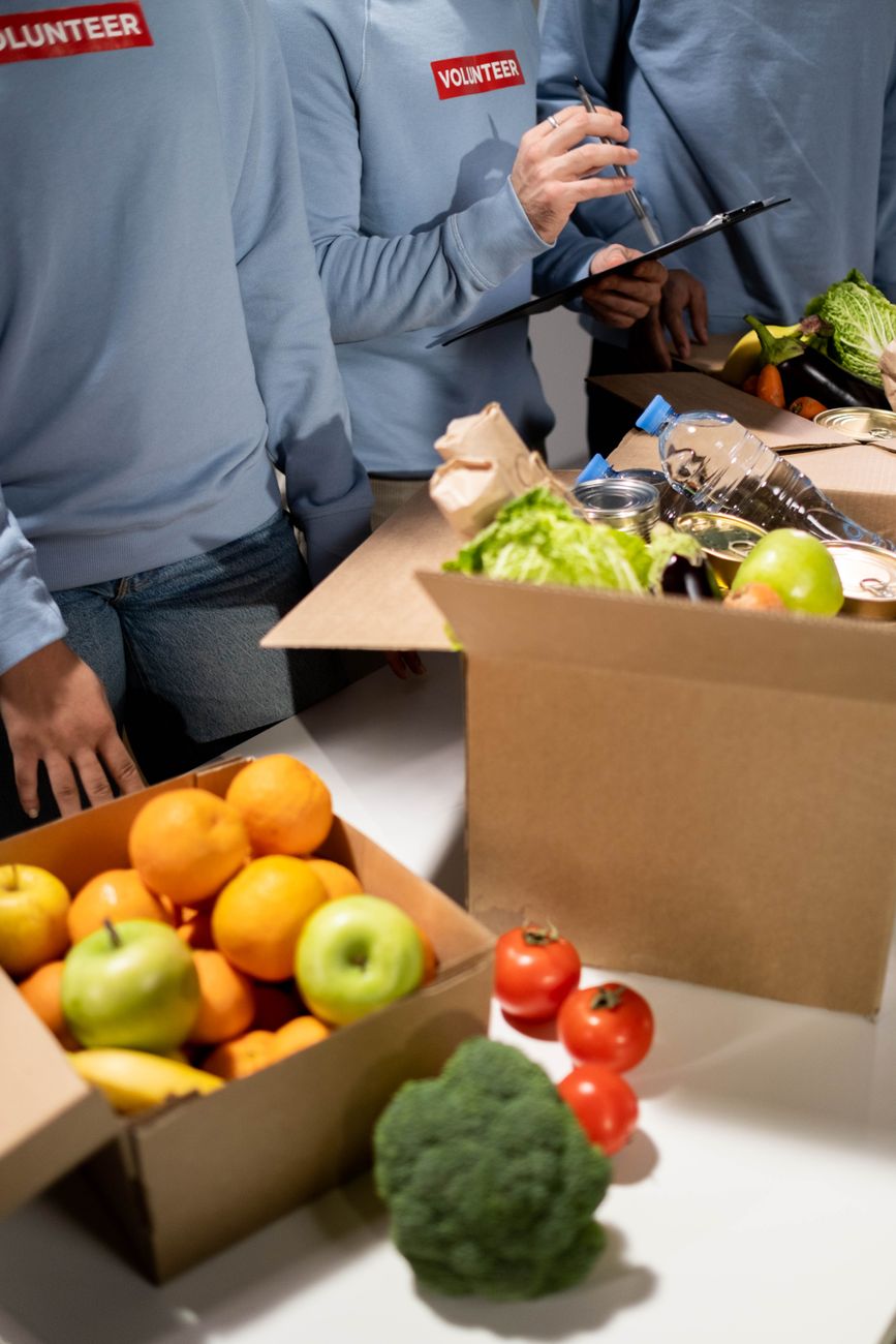 boxing foods for aid distribution